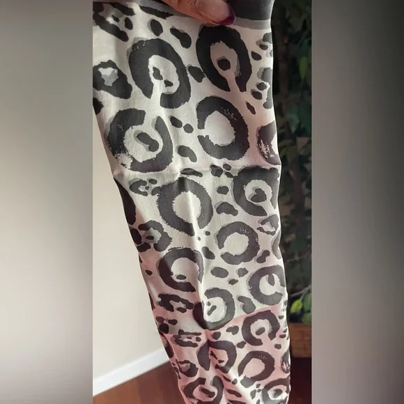 Coach Black and Gray Monochrome Animal Print 100 % Silk Scarf w/Gift Box - Picture 3 of 9